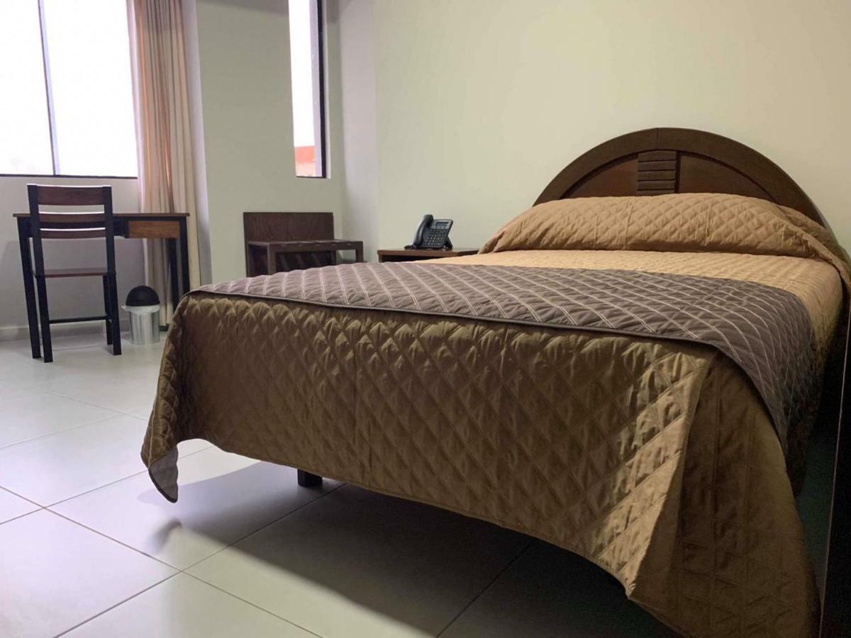 Ah Hotel Santa Cruz de La Sierra Ngoại thất bức ảnh