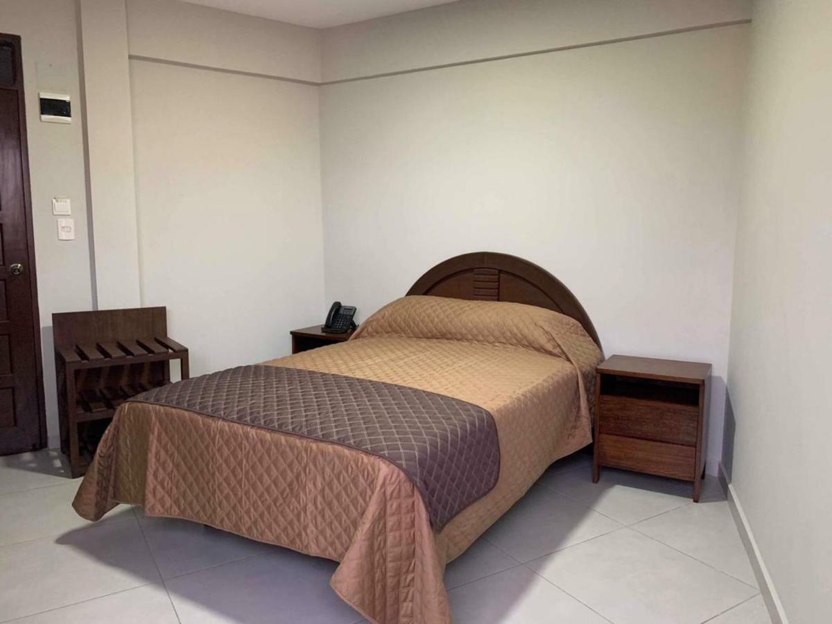 Ah Hotel Santa Cruz de La Sierra Ngoại thất bức ảnh